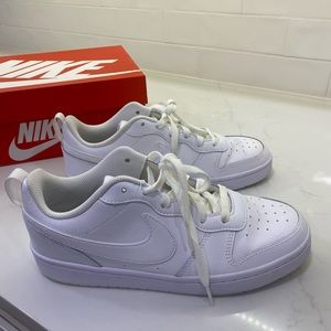 Almost New w/box Boys White Nike Court Borough size 7Y.